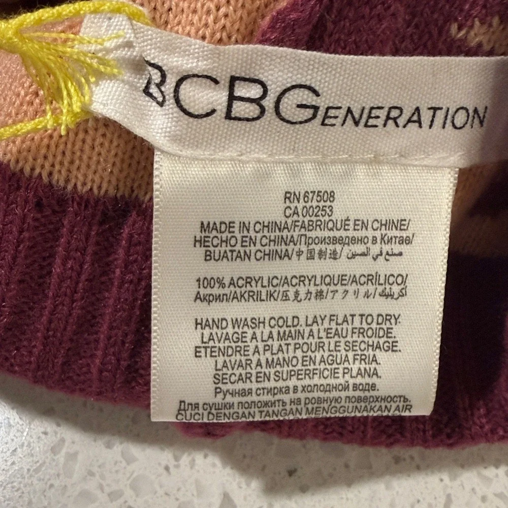 BCBGeneration Womens Knit Logo‎ Beanie Pom Pom Burgundy Peach NWT